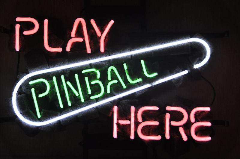 "Play Pinball Here, Speelkamer" Neon Verlichting