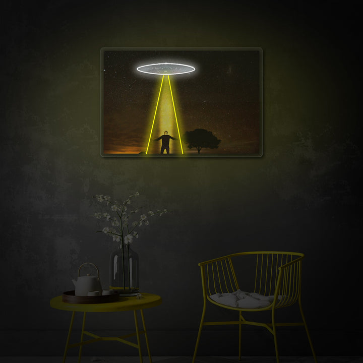 "UFO ontvoert de mens" UV-geprint LED-neonbord