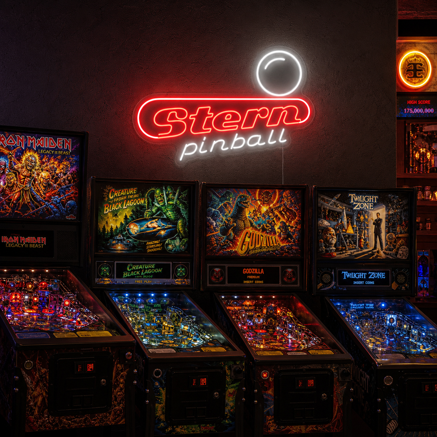 Stern Pinball logo neon met rode letters en witte bal