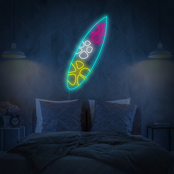 neon surfbord met bloemenpatroon