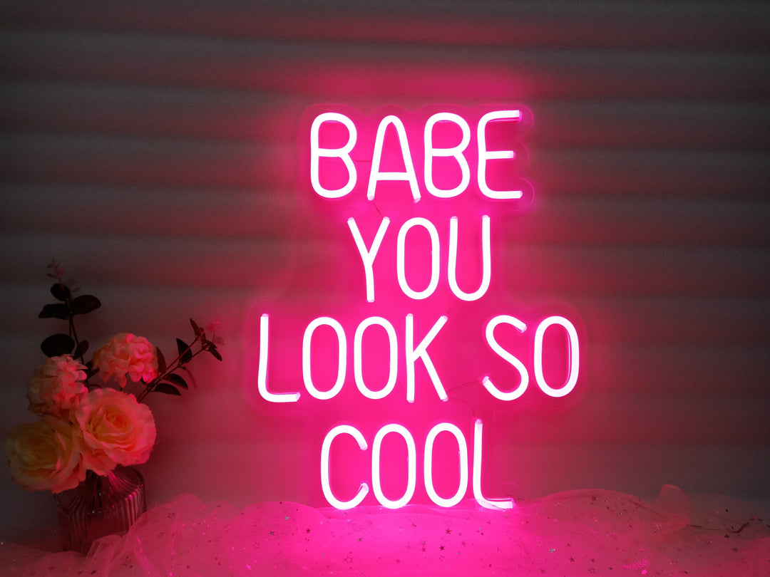 "Babe You Look So Cool" Verlichting (Voorraad: 4 stuks)