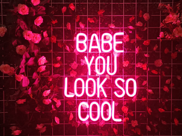 "Babe You Look So Cool" Verlichting (Voorraad: 4 stuks)