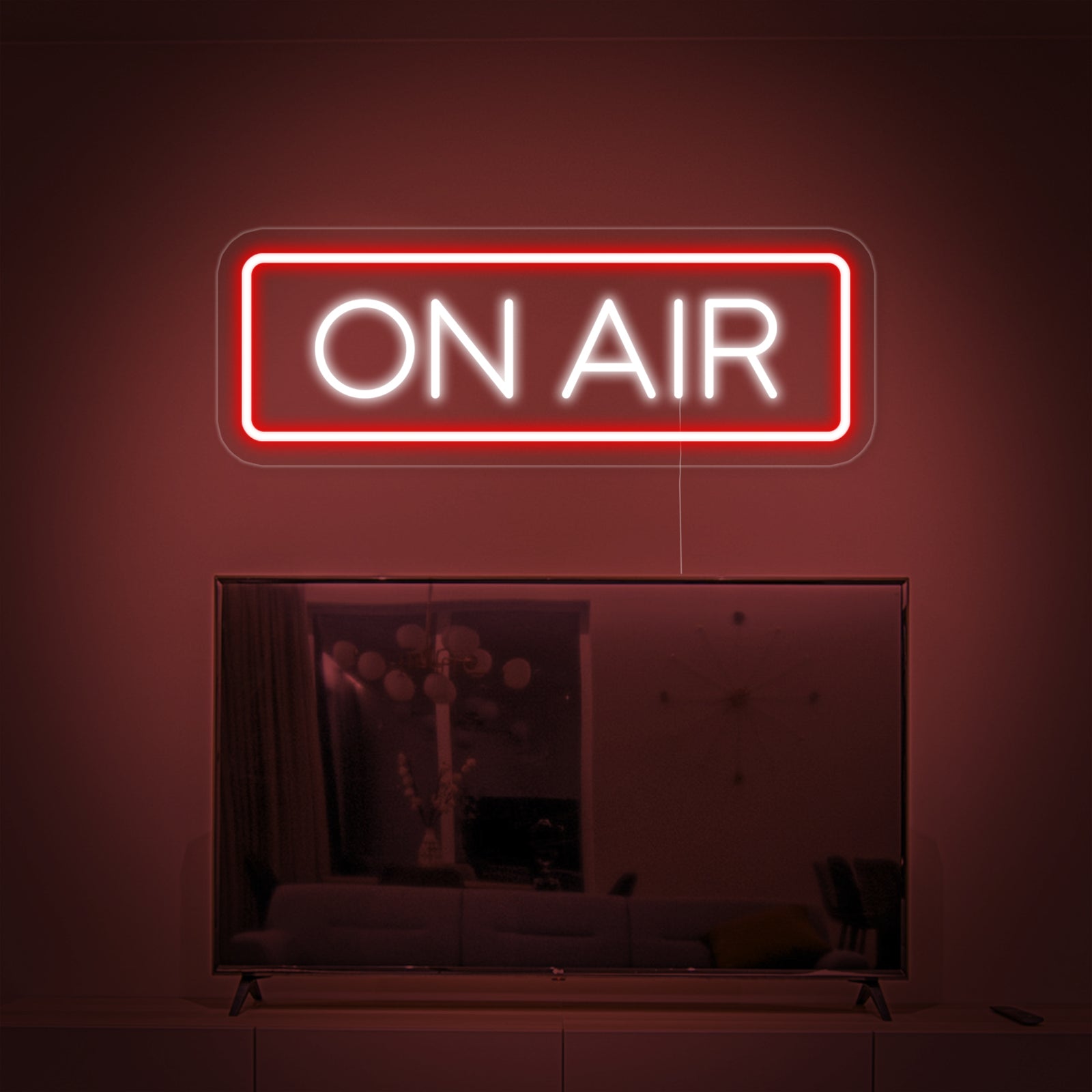 Rood neon LED-bord “ON AIR”, professionele verlichting voor studio of streamingruimte.